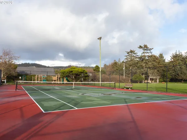 $1,795,000 | 143 West Tanana Avenue, Cannon Beach, OR 97110