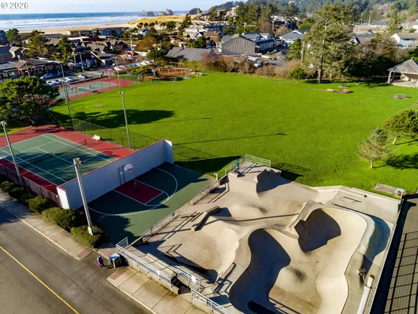 $1,795,000 | 143 West Tanana Avenue, Cannon Beach, OR 97110