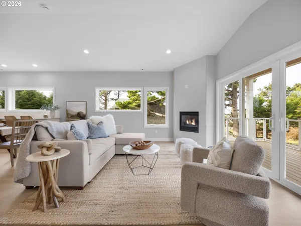 $1,795,000 | 143 West Tanana Avenue, Cannon Beach, OR 97110