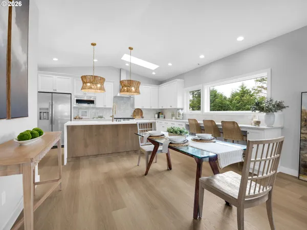 $1,795,000 | 143 West Tanana Avenue, Cannon Beach, OR 97110