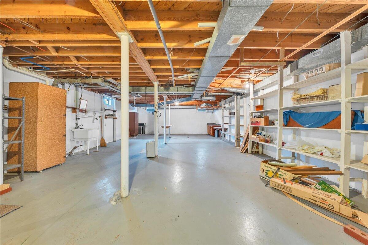 449 Cameron Drive Vinton, VA 24179 - Photo 30 of 39 a view of a room with gym equipment