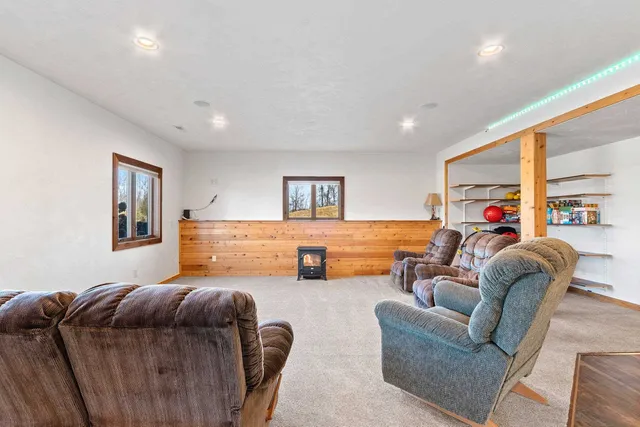 $1,842,775 | N8481 Town Hall Road, Black Creek, WI 54106