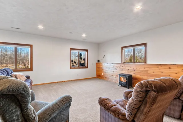 $1,842,775 | N8481 Town Hall Road, Black Creek, WI 54106