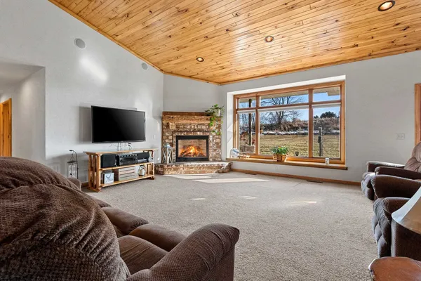 $1,842,775 | N8481 Town Hall Road, Black Creek, WI 54106