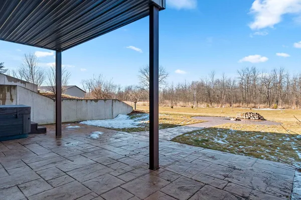 $1,842,775 | N8481 Town Hall Road, Black Creek, WI 54106