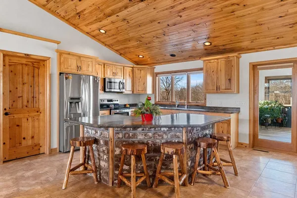 $1,842,775 | N8481 Town Hall Road, Black Creek, WI 54106