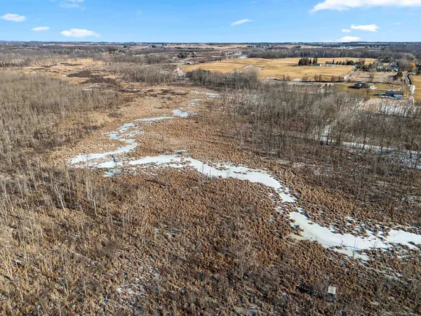 $1,842,775 | N8481 Town Hall Road, Black Creek, WI 54106