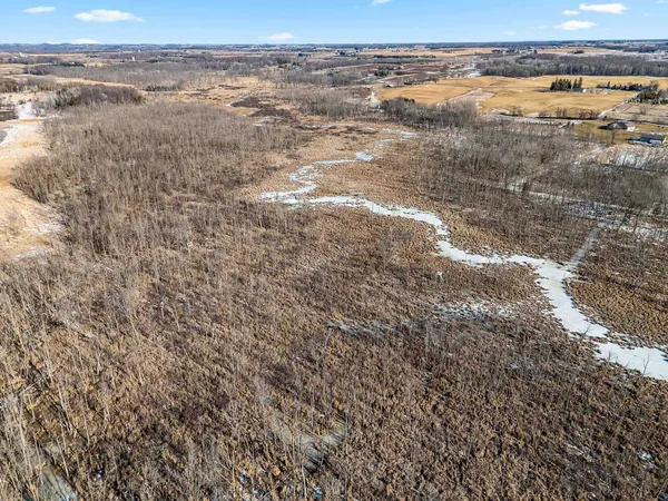 $1,842,775 | N8481 Town Hall Road, Black Creek, WI 54106