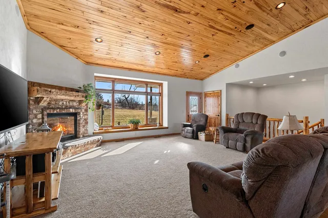 $1,842,775 | N8481 Town Hall Road, Black Creek, WI 54106