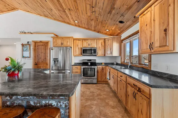 $1,842,775 | N8481 Town Hall Road, Black Creek, WI 54106