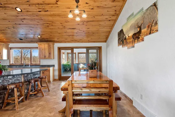 $1,842,775 | N8481 Town Hall Road, Black Creek, WI 54106