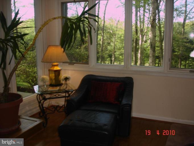11 Bee Tree Road Parkton, MD 21120 - Photo 3 of 30 Cozy nook by dining room offers peace & quiet