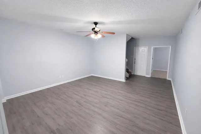 $1,450 | 800 North San Jacinto Street, Unit 102, Conroe, TX 77301