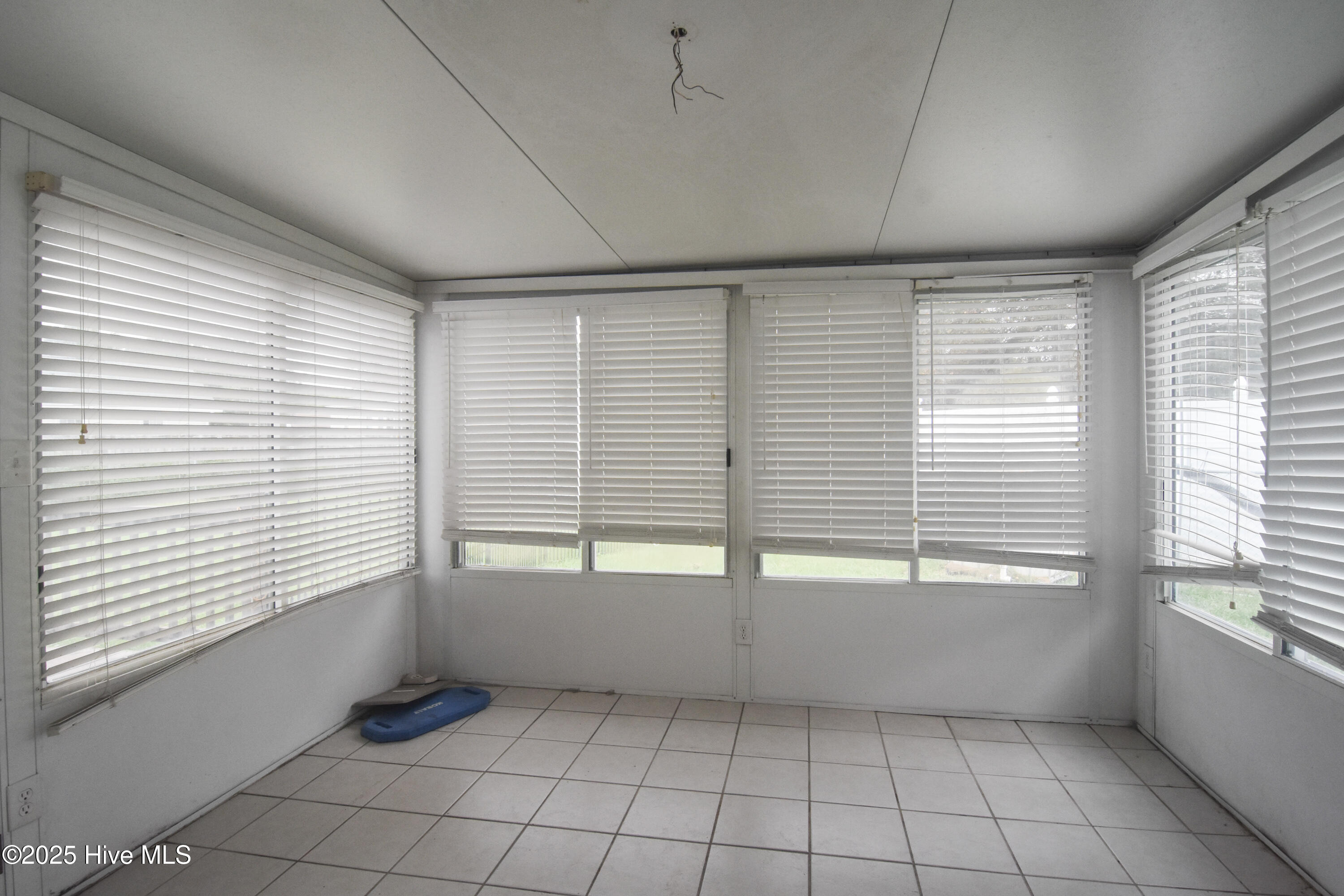 409 Rice Lane Havelock, NC 28532 - Photo 5 of 25 Enclosed Porch
