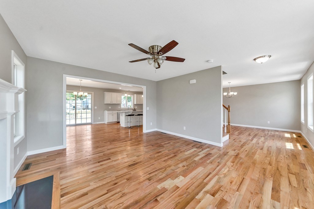 289 Gilbert Avenue Springfield, MA 01119 - Photo 6 of 17