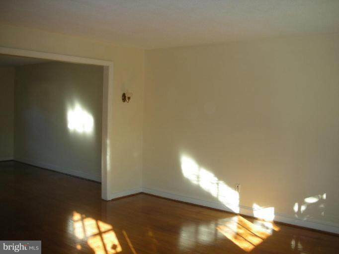 3710 Yolando Road Baltimore, MD 21218 - Photo 3 of 24 Living Room
