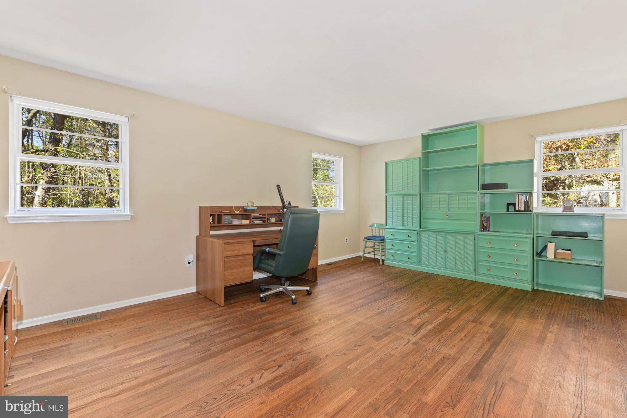 122 Heath Road Medford, NJ 08055 - Photo 18 of 43 Gallery Image 18