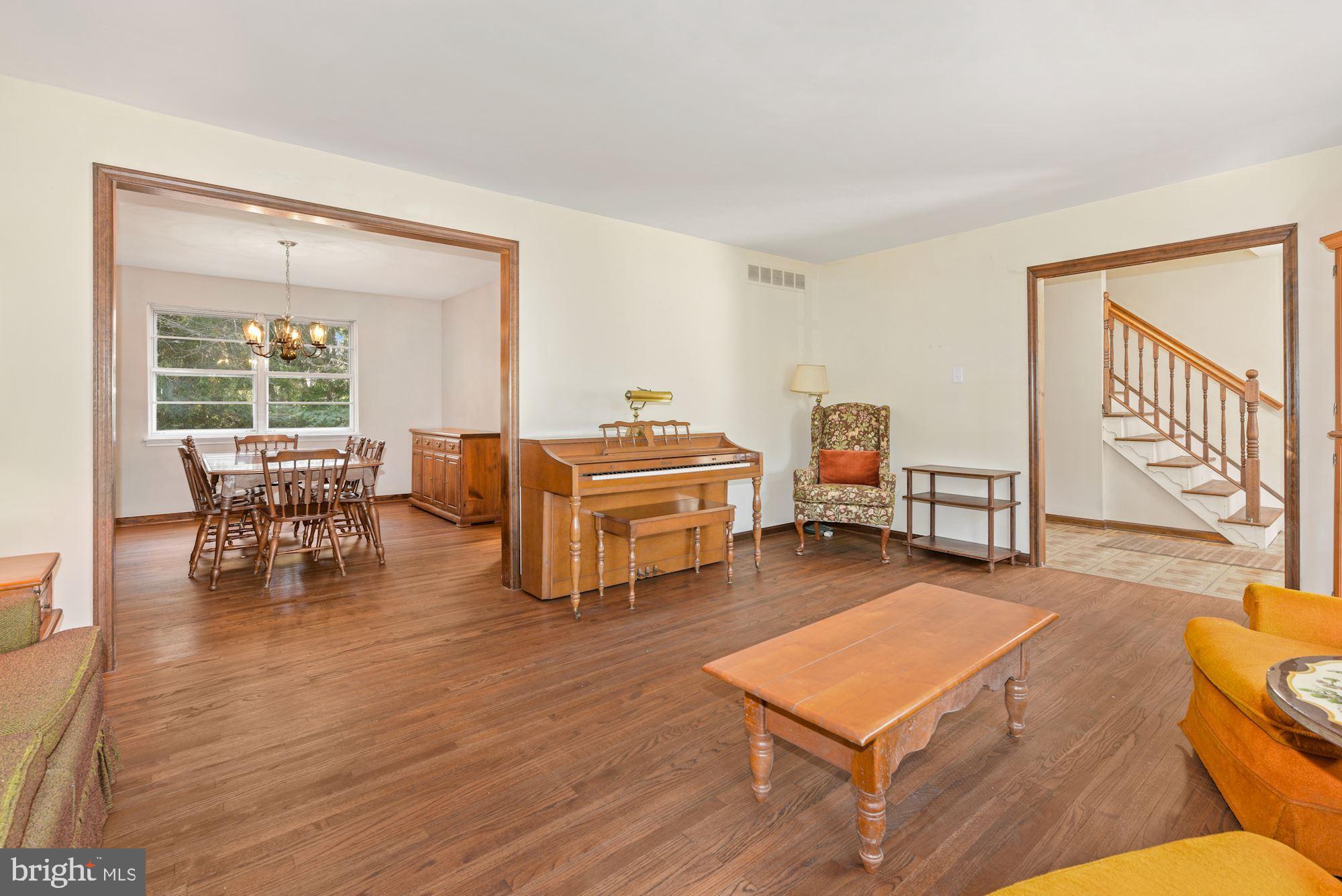 122 Heath Road Medford, NJ 08055 - Photo 4 of 43 Gallery Image 4
