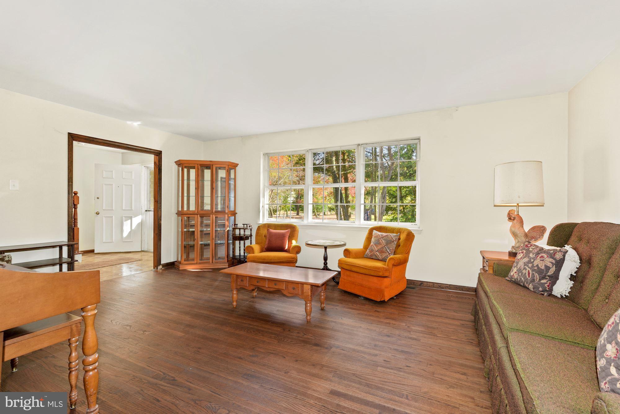 122 Heath Road Medford, NJ 08055 - Photo 6 of 43 Gallery Image 6