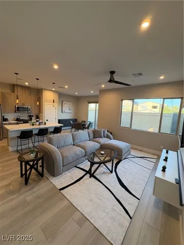 $4,000 | 2659 Chance Canyon Street, Henderson, NV 89044