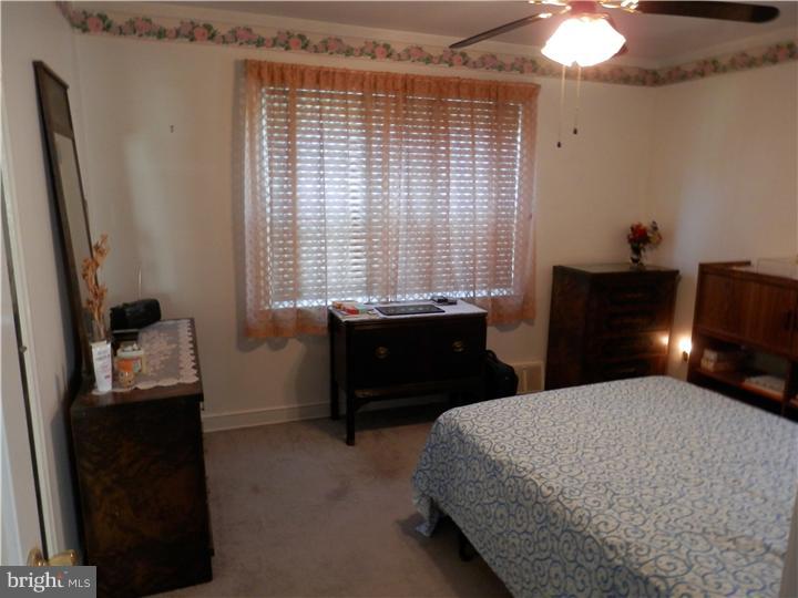 7323 Ryers Avenue Philadelphia, PA 19111 - Photo 12 of 22 Bedroom - Main
