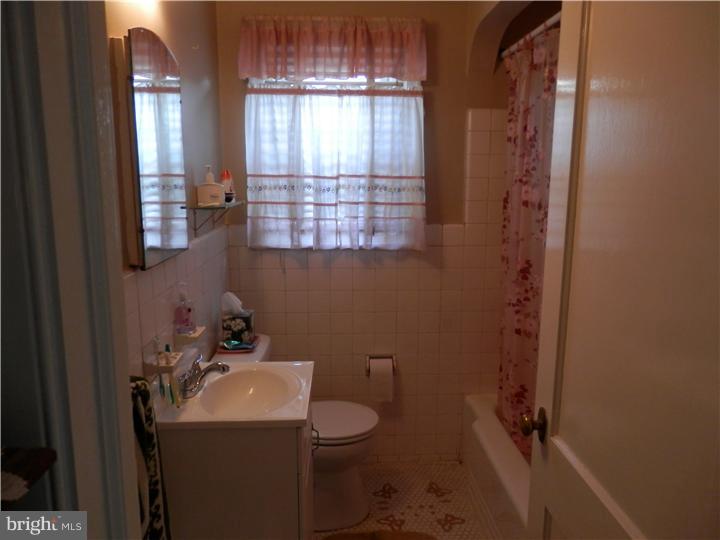 7323 Ryers Avenue Philadelphia, PA 19111 - Photo 13 of 22 Bathroom