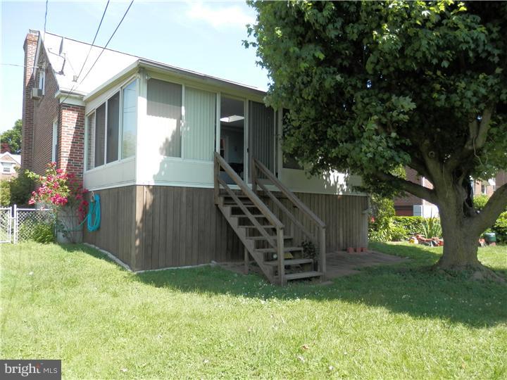 7323 Ryers Avenue Philadelphia, PA 19111 - Photo 20 of 22 View in Back