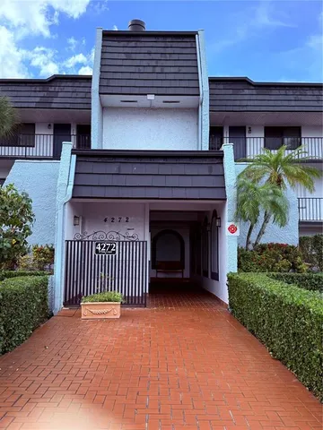 $2,295 | 4272 Deste Court, Unit 308, Lake Worth, FL 33467