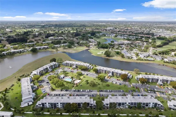 $2,295 | 4272 Deste Court, Unit 308, Lake Worth, FL 33467