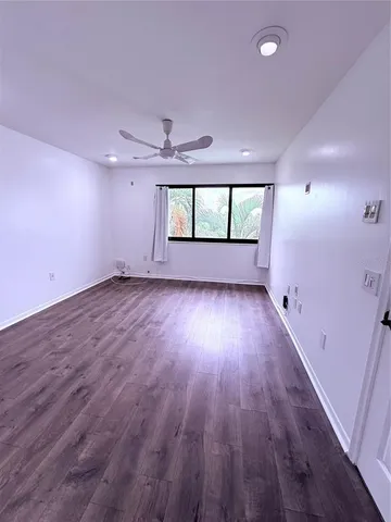 $2,295 | 4272 Deste Court, Unit 308, Lake Worth, FL 33467