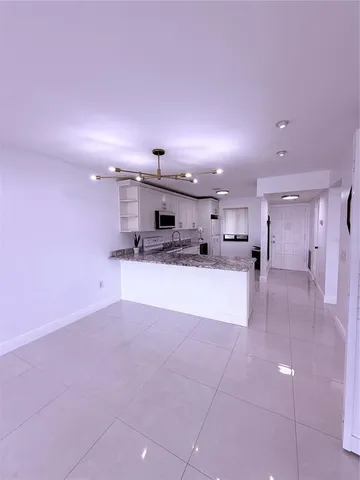 $2,295 | 4272 Deste Court, Unit 308, Lake Worth, FL 33467