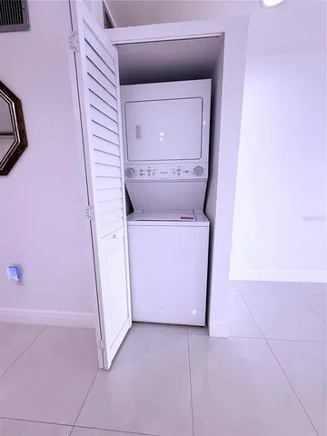 $2,295 | 4272 Deste Court, Unit 308, Lake Worth, FL 33467