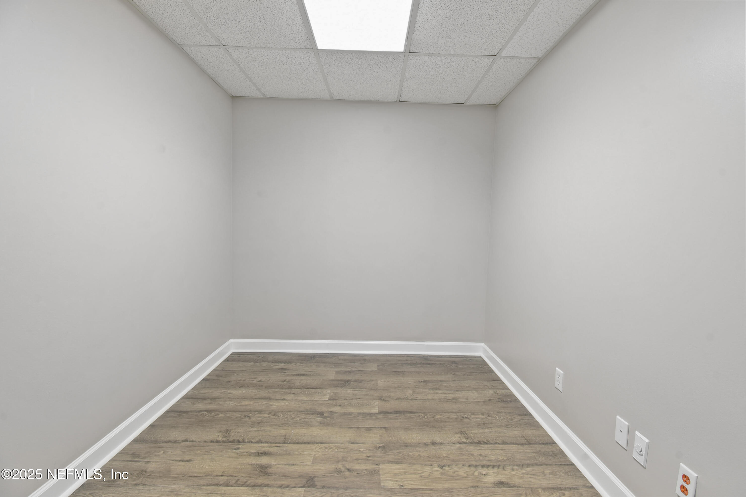 3938 Sunbeam Road Jacksonville, FL 32257 - Photo 8 of 28 a view of an empty room
