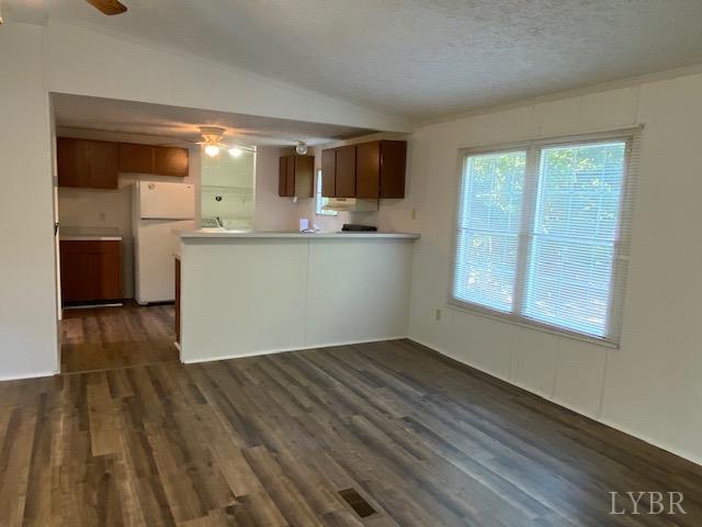 699 Hawkins Road Evington, VA 24550 - Photo 7 of 24 Gallery Image 7