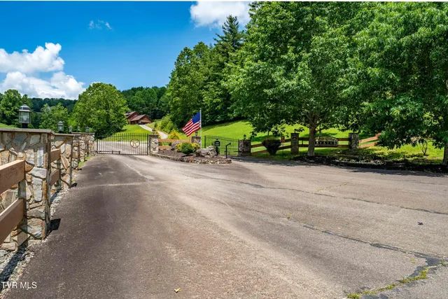 $123,999 | Tdb Ridgeview Drive, Unit 8 9 AND 10, Mountain City, TN 37683