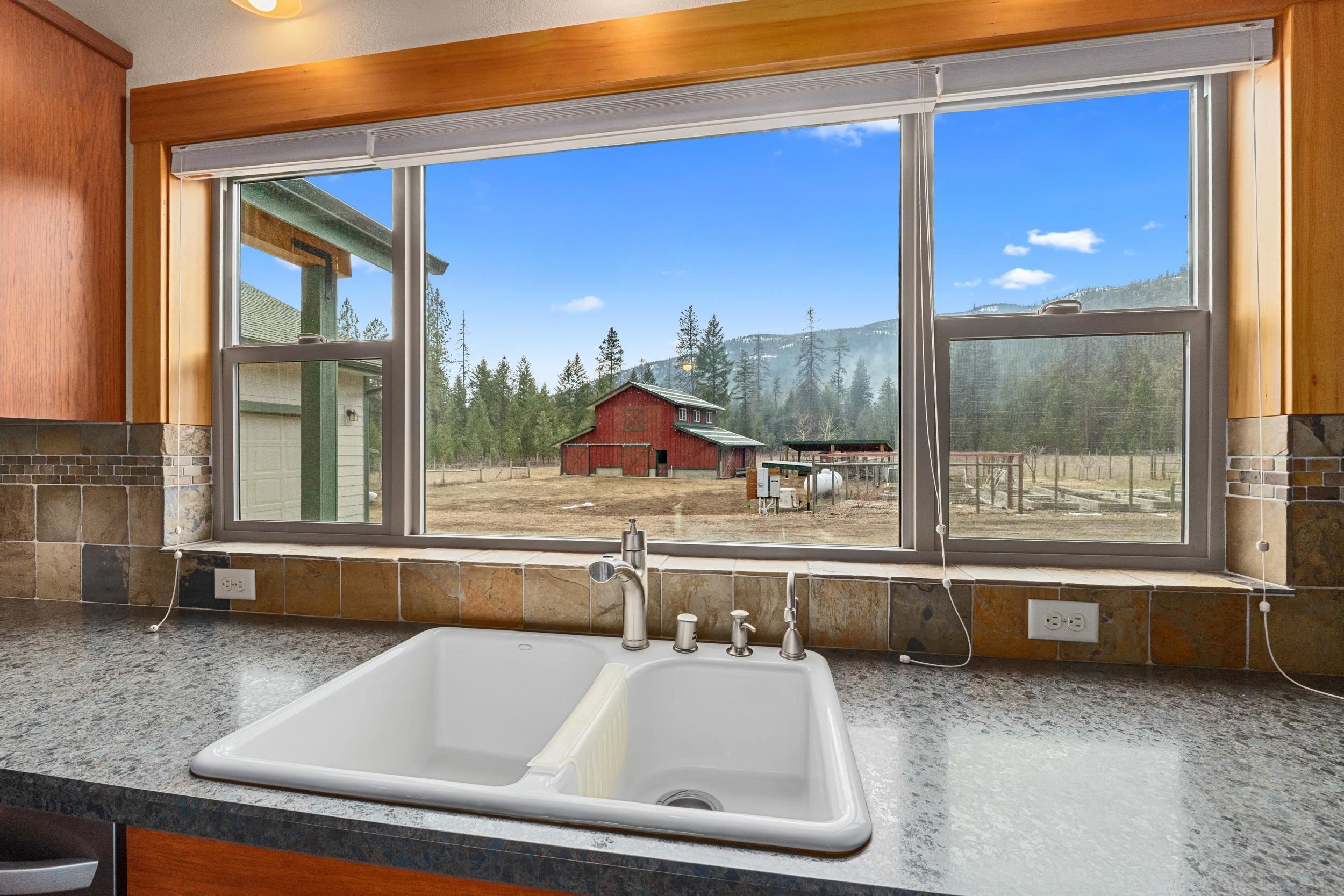 40 First Thought Loop Laurier, WA 99146 - Photo 10 of 50