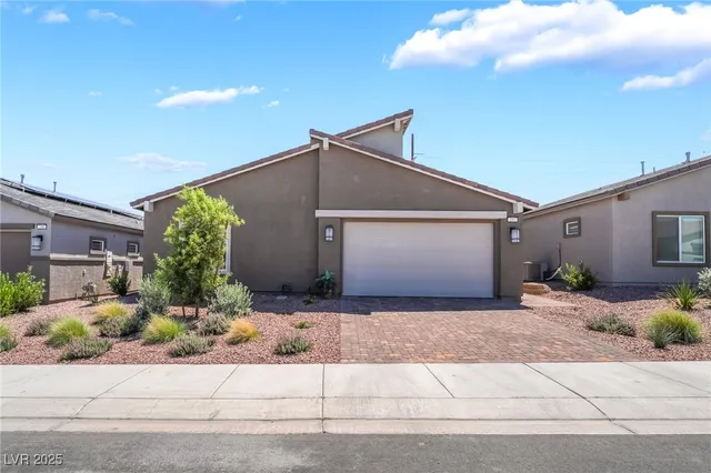 $2,500 | 292 Whitney Crest Street, Henderson, NV 89015