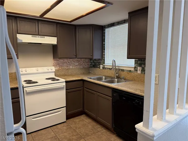 $1,245 | 3823 South Maryland Parkway, Unit D1, Las Vegas, NV 89119