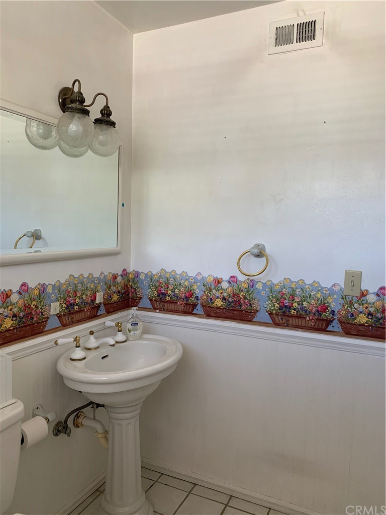 273 Harvard Lane Seal Beach, CA 90740 - Photo 11 of 43