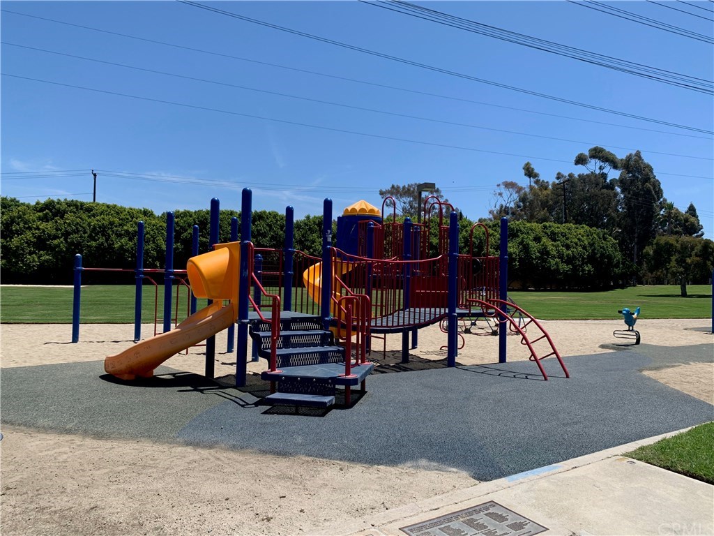 273 Harvard Lane Seal Beach, CA 90740 - Photo 26 of 43