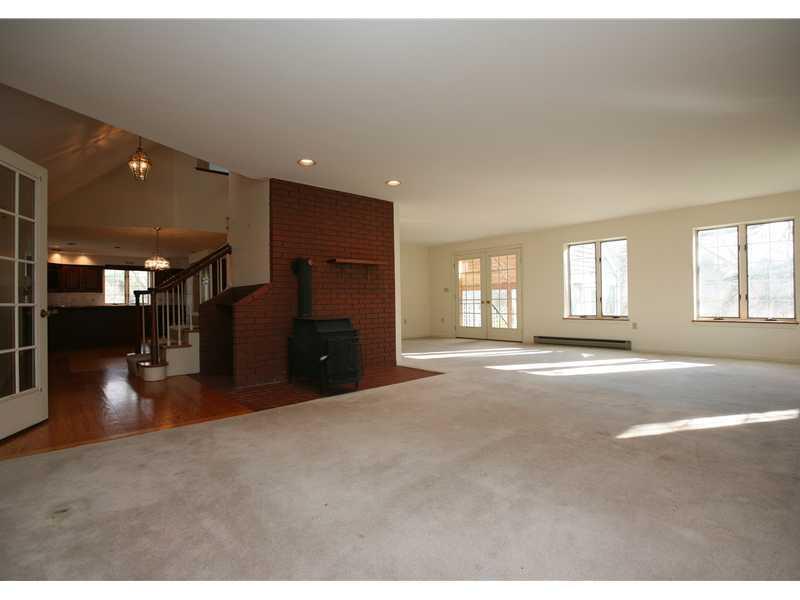 171 Tuttle Road Cumberland, ME 04021 - Photo 6 of 10 Living Room.