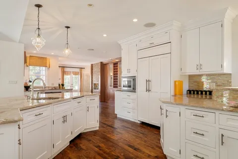 $3,099,000 | 10 Rangeley Road, Winchester, MA 01890