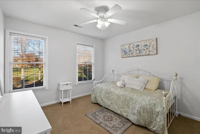 a view of livingroom with furniture