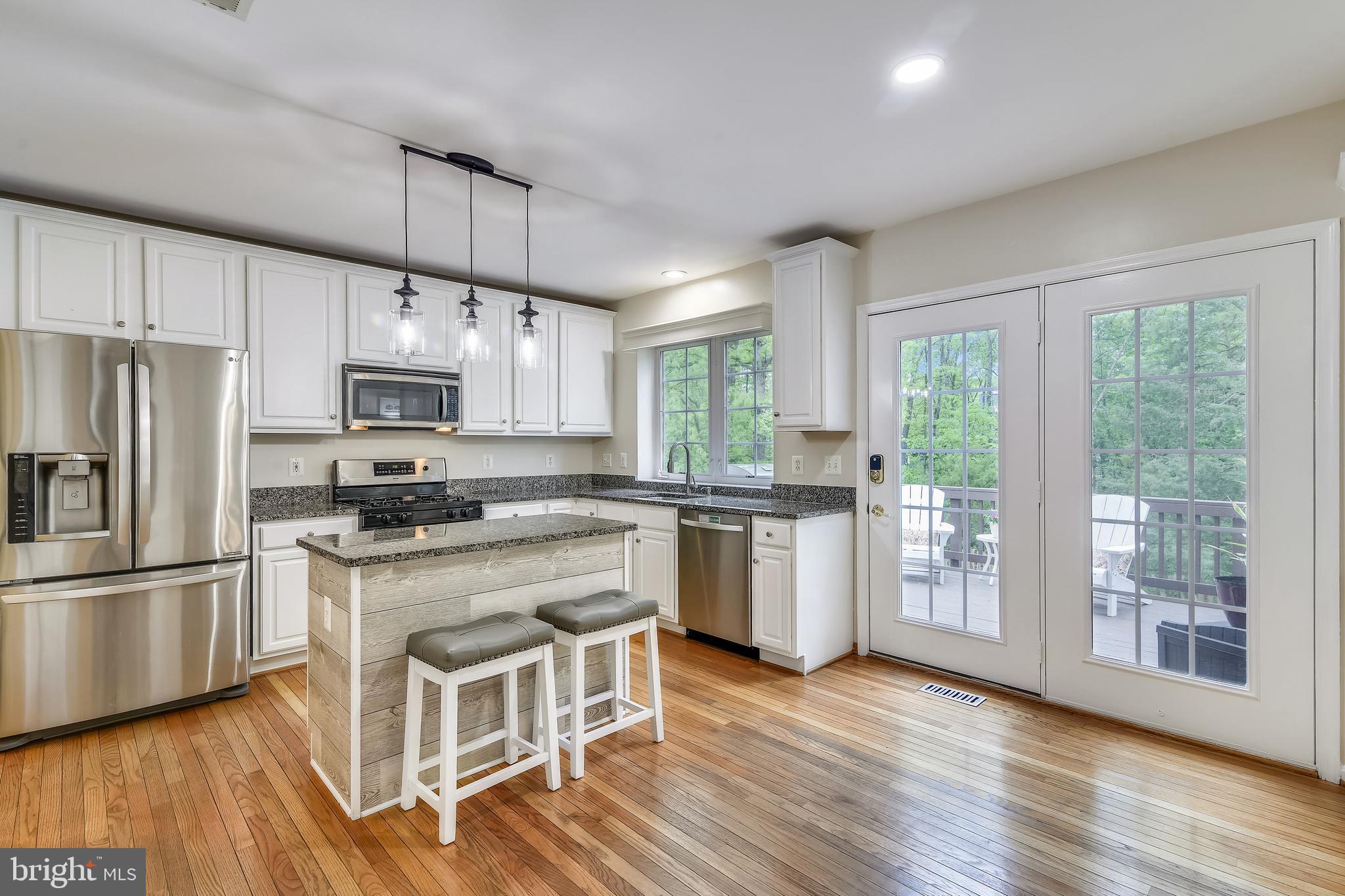 21558 Awbrey Place Broadlands, VA 20148 - Photo 9 of 45 SMART KITCHEN LAYOUT WITH BRKFST BAR + BREAKFST RM