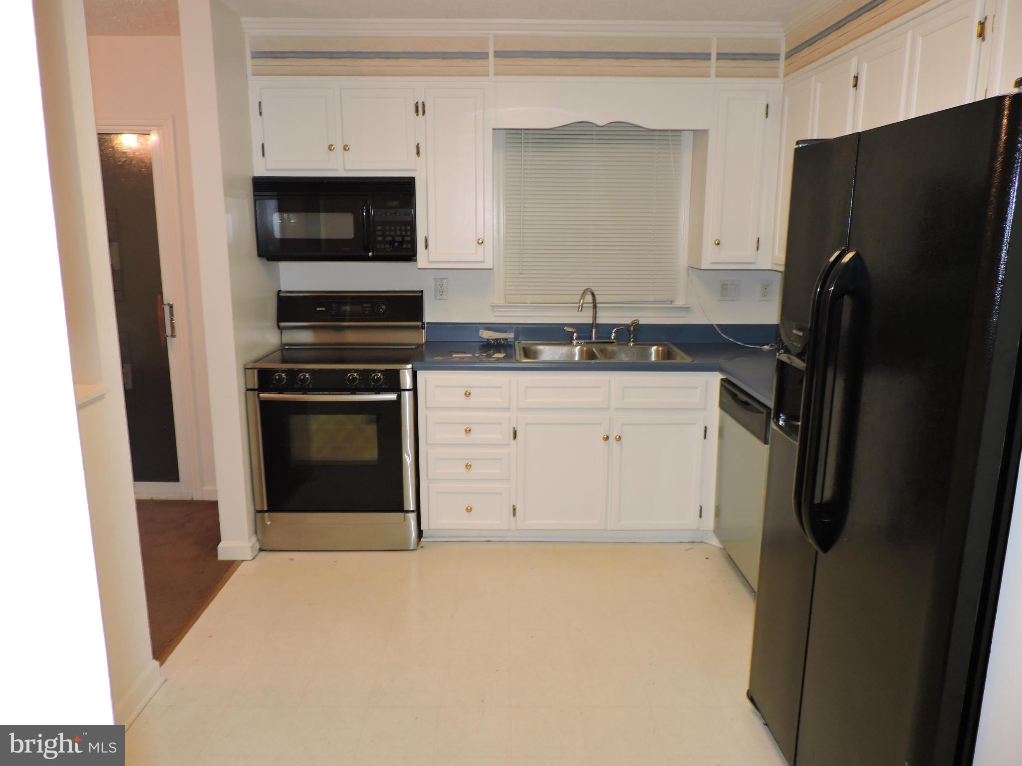 303 Manning Road East Accokeek, MD 20607 - Photo 2 of 27 Kitchen
