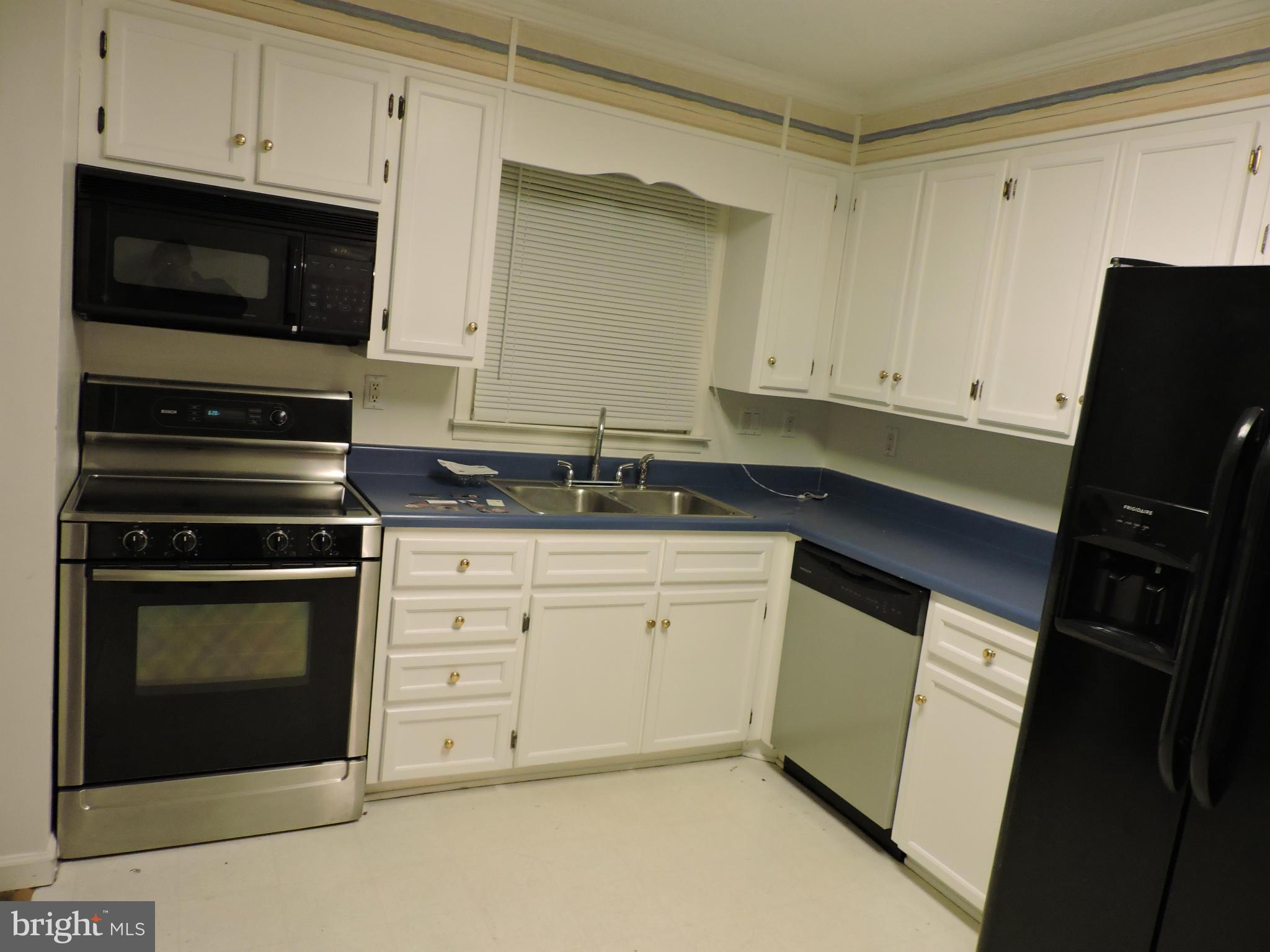 303 Manning Road East Accokeek, MD 20607 - Photo 11 of 27 Kitchen