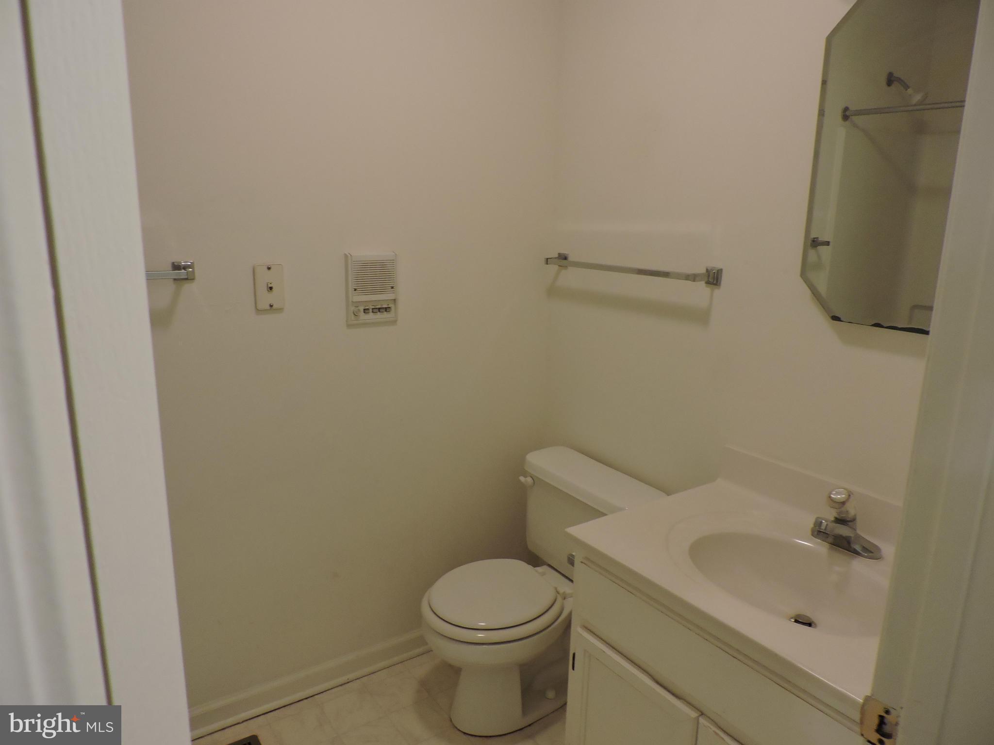 303 Manning Road East Accokeek, MD 20607 - Photo 14 of 27 Bath