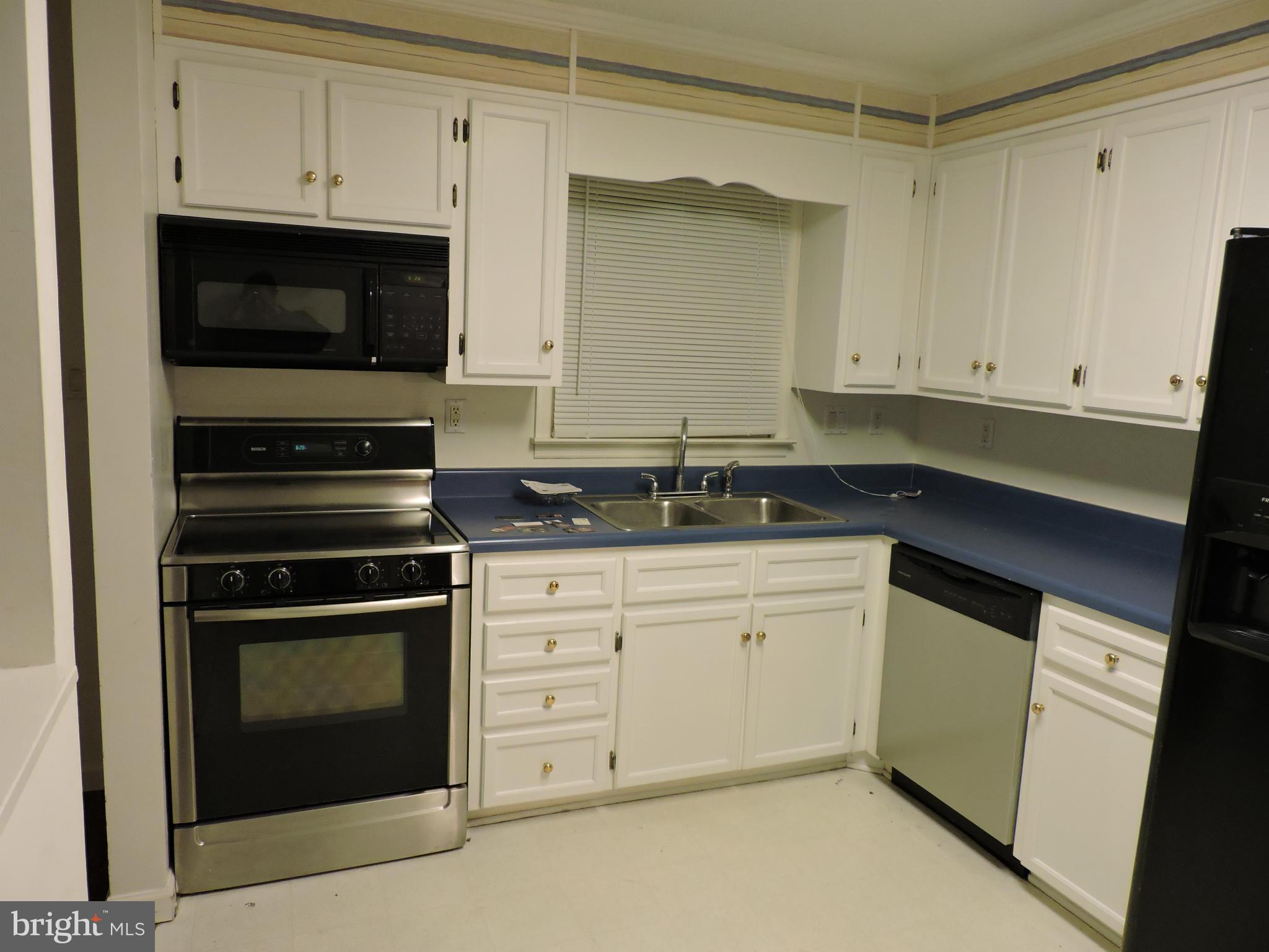 303 Manning Road East Accokeek, MD 20607 - Photo 9 of 27 Kitchen