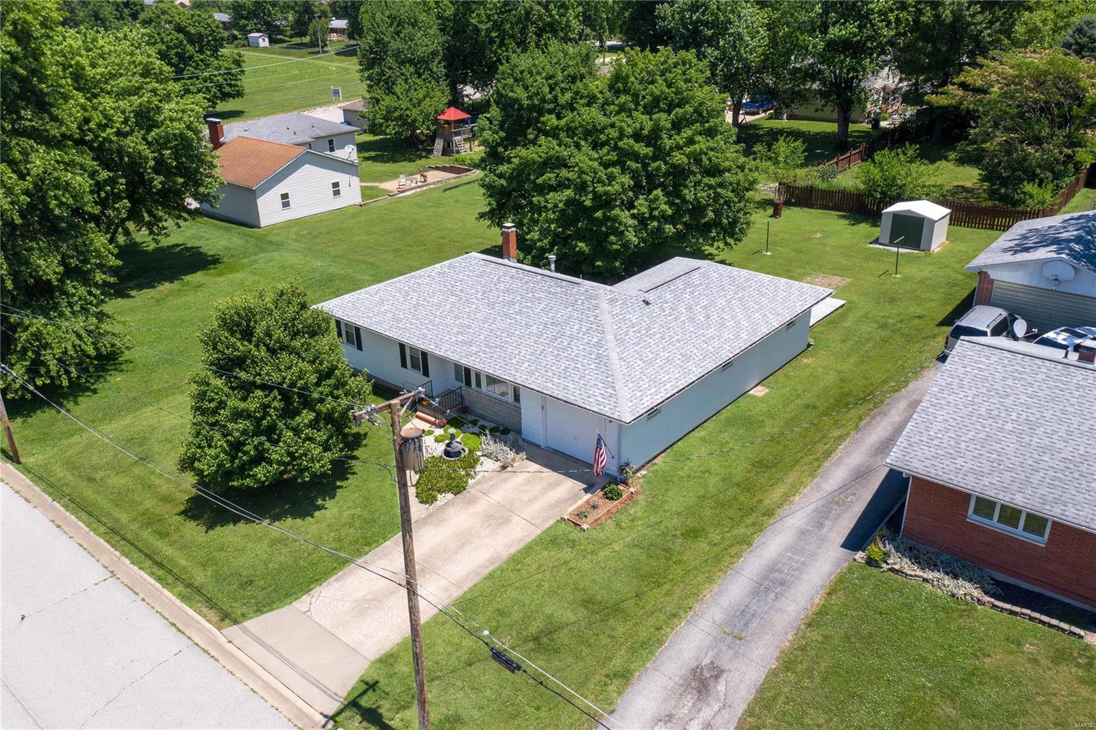 448 Monroe Street Waterloo, IL 62298 - Photo 4 of 42
