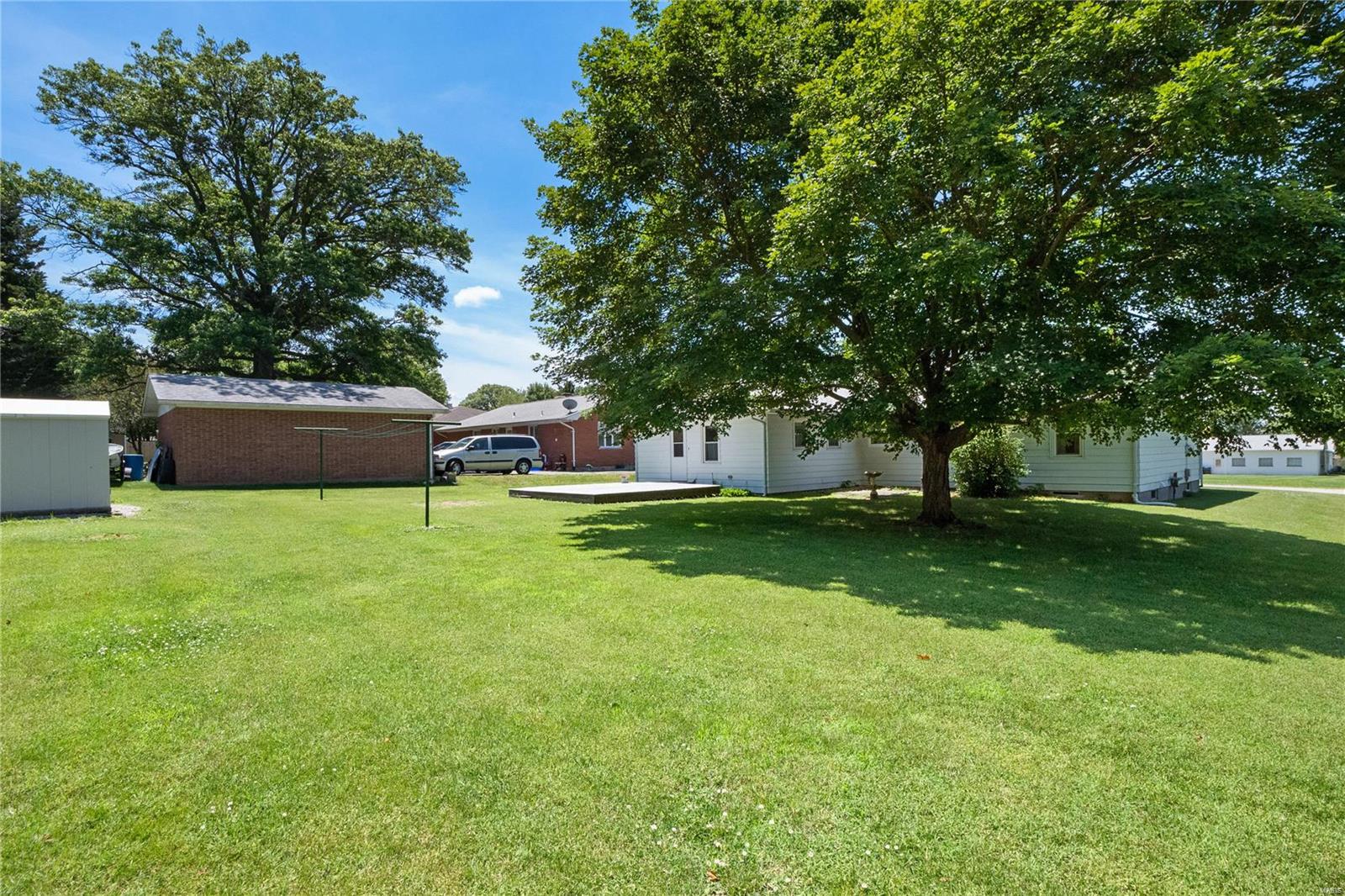 448 Monroe Street Waterloo, IL 62298 - Photo 5 of 42